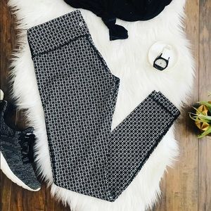 Lululemon Full Length Geo Print Yoga Leggings